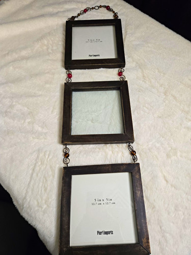 Pier imports photo - 1, hanging